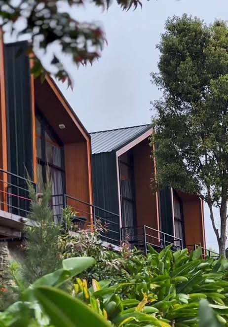 foto Anjalai Cabin Alahan Panjang Sumatera Barat