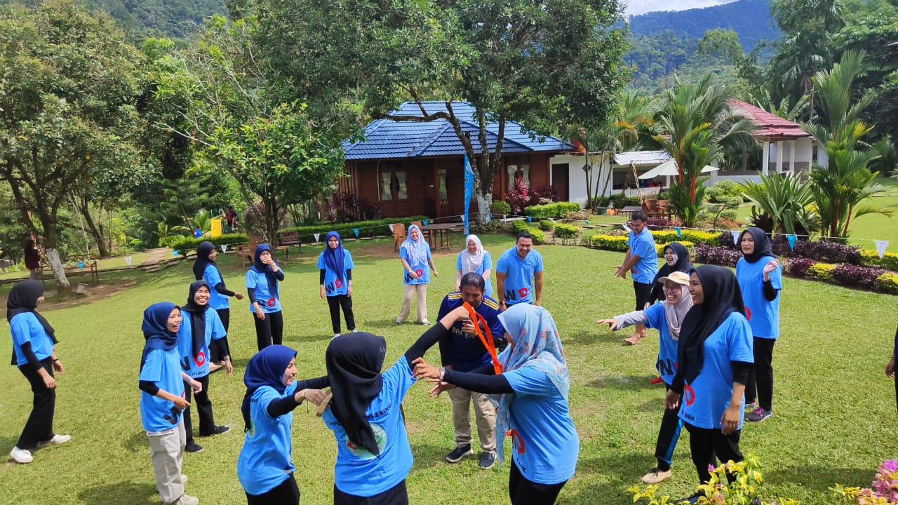 Keseruan employee gathering di duta pesona